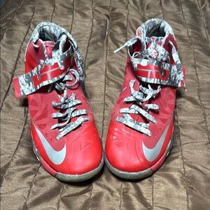 LeBron Zoom Soldier 6
